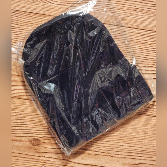 COOKIES Embroidered Beanie Hat Black NWOT - Picture 3 of 4